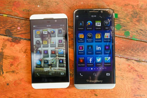 BlackBerry A10 next to Z10