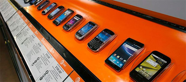 Smartphones on store display