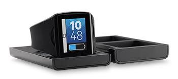 Qualcomm Toq smartwatch and wireless charger