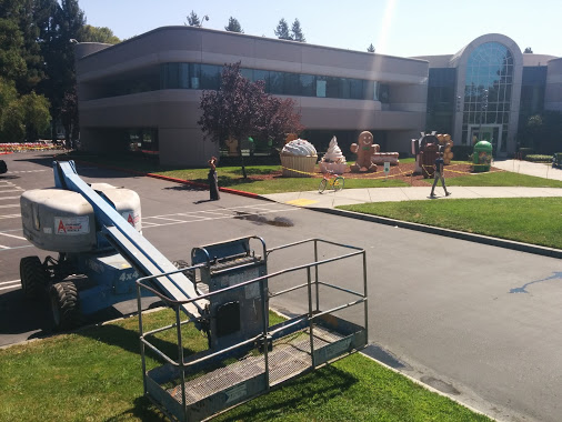 Google Android Statue garden